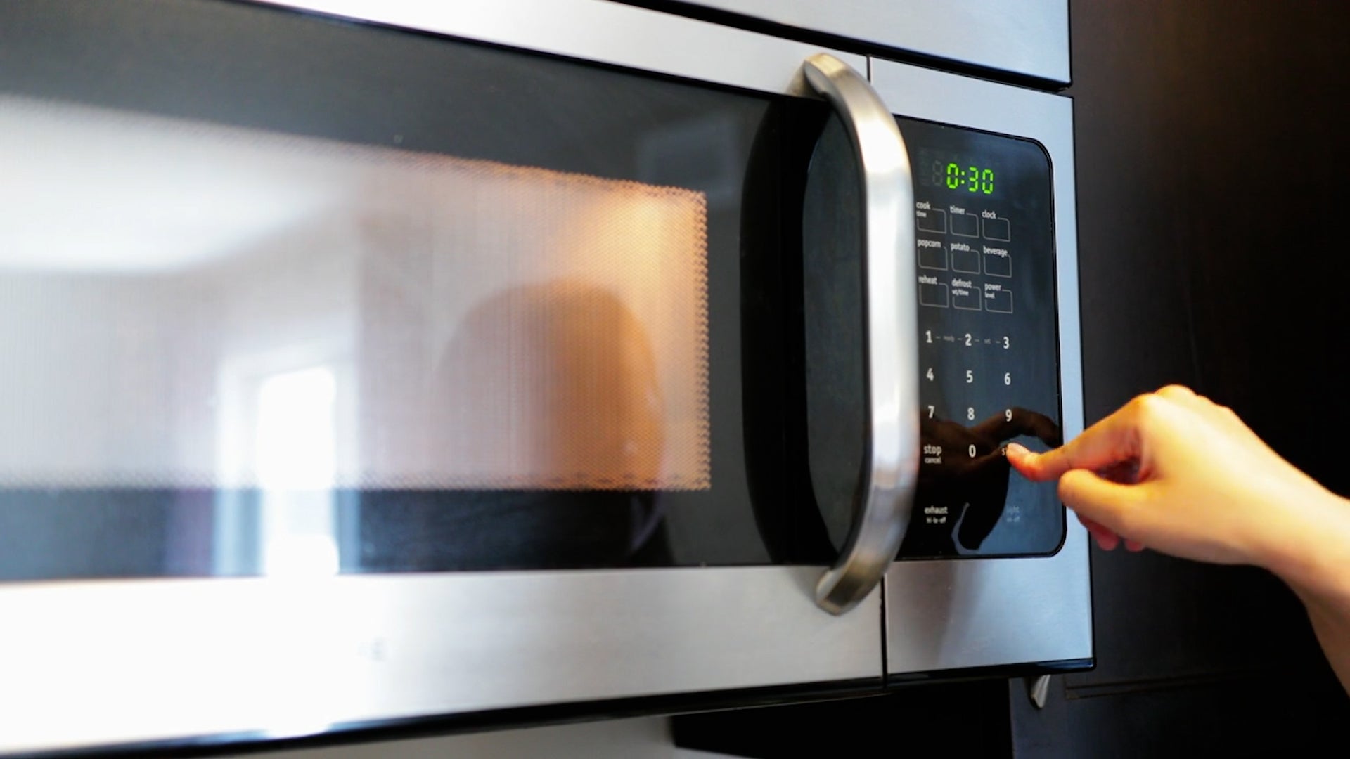 Study Extra Microplastics Leach Into Food When Microwaved Videos